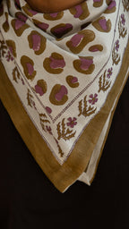 Petit foulard LÉOPARD écru et kaki